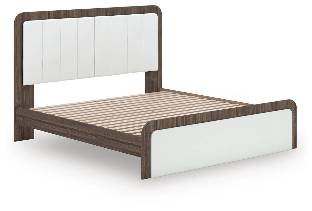 Kendanport Upholstered Bed