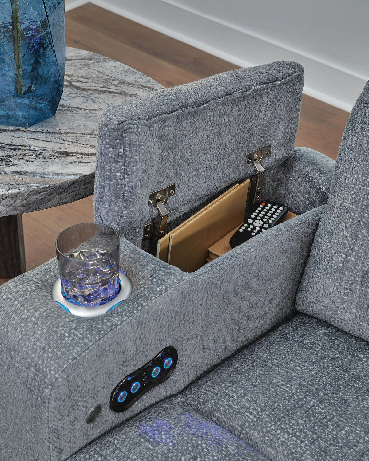 Studio Cave Power Recliner