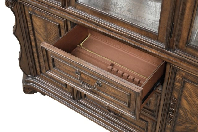 Leovanni Hutch And Buffet