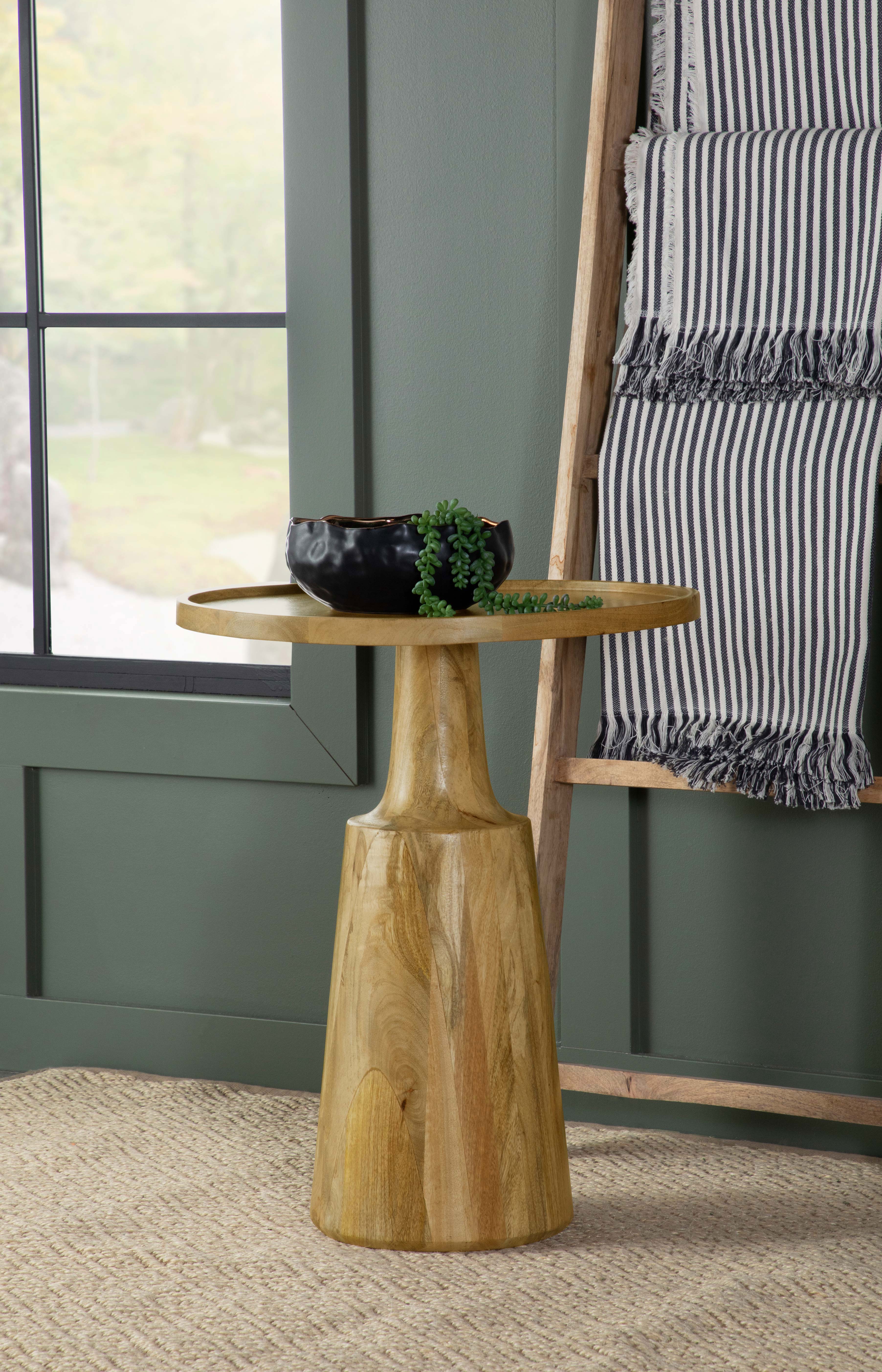 Ixia Side Table - Joseph's Furniture (East Orange, NJ)