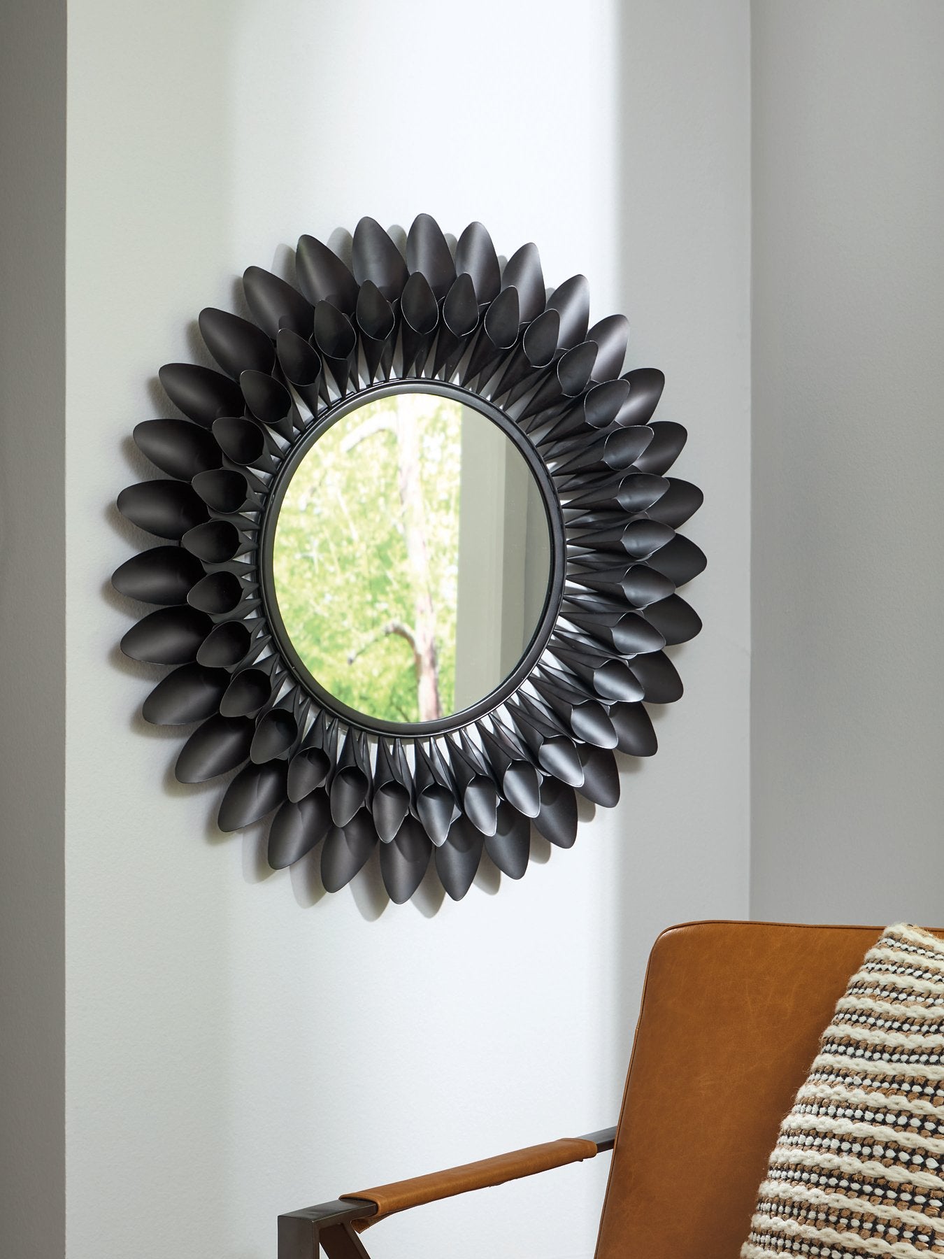 Ryenmour Accent Mirror - Joseph's Furniture (East Orange, NJ)