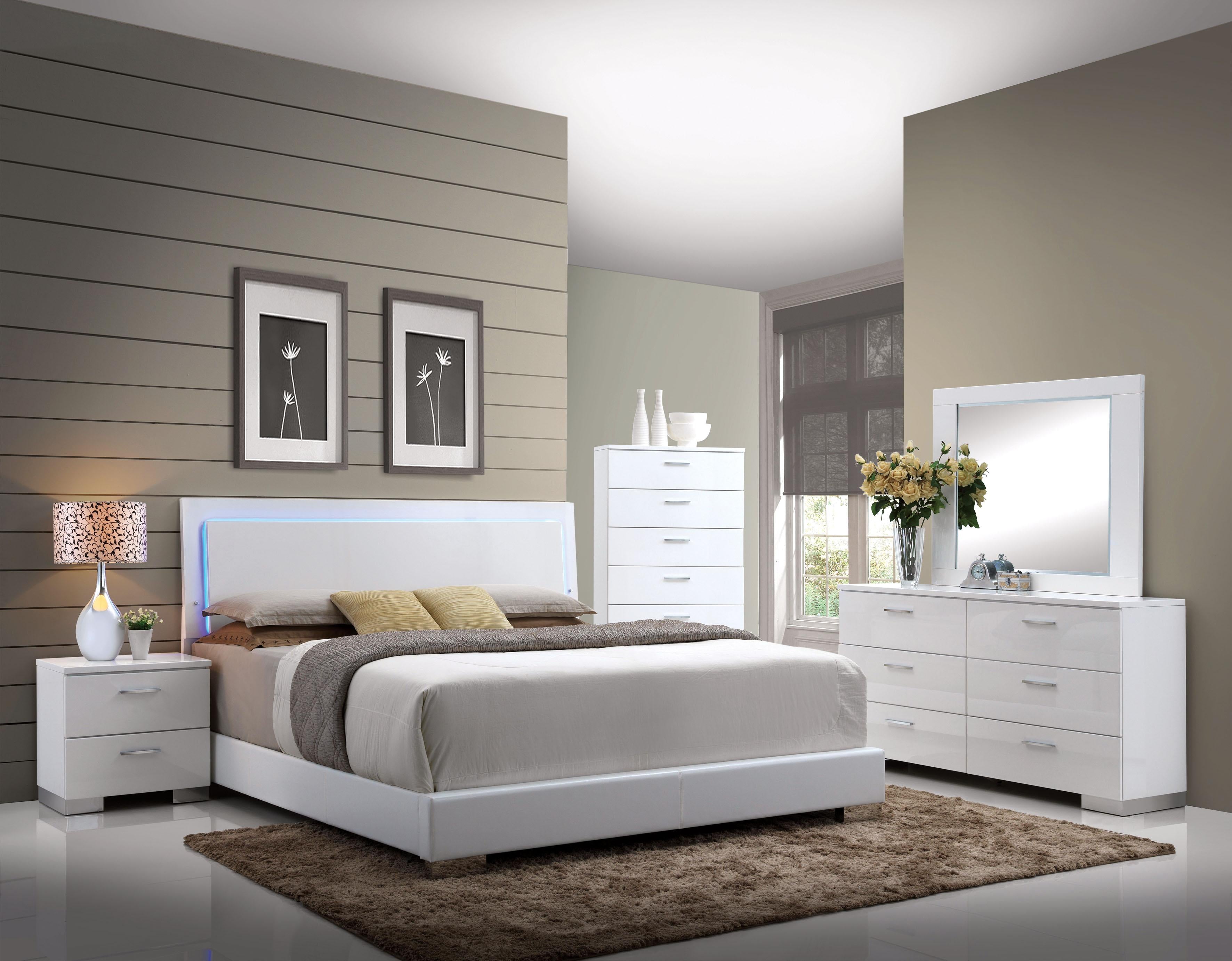 Lorimar White PU & Chrome Leg Queen Bed - Joseph's Furniture (East Orange, NJ)