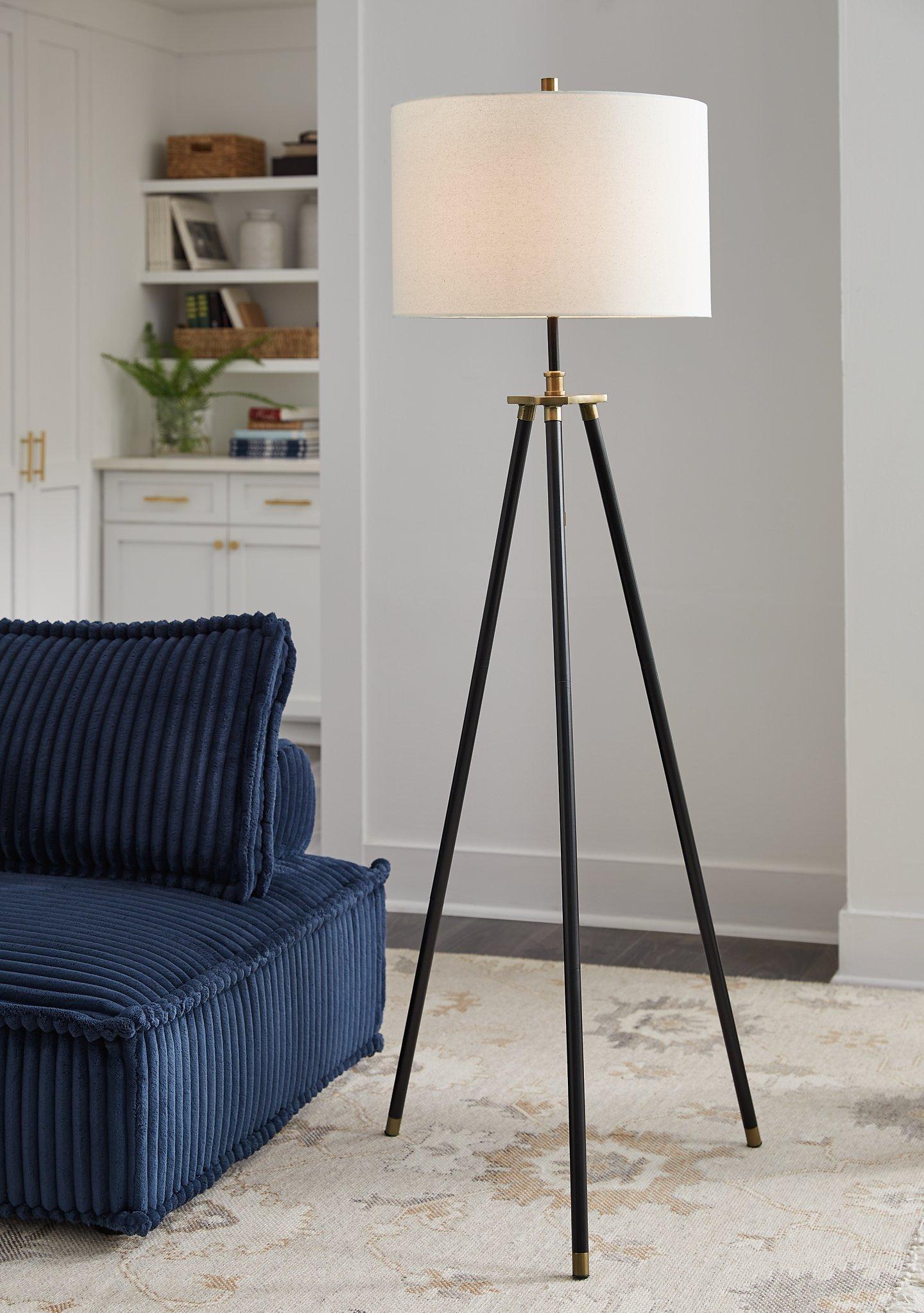 Cashner Floor Lamp - Joseph's Furniture (East Orange, NJ)