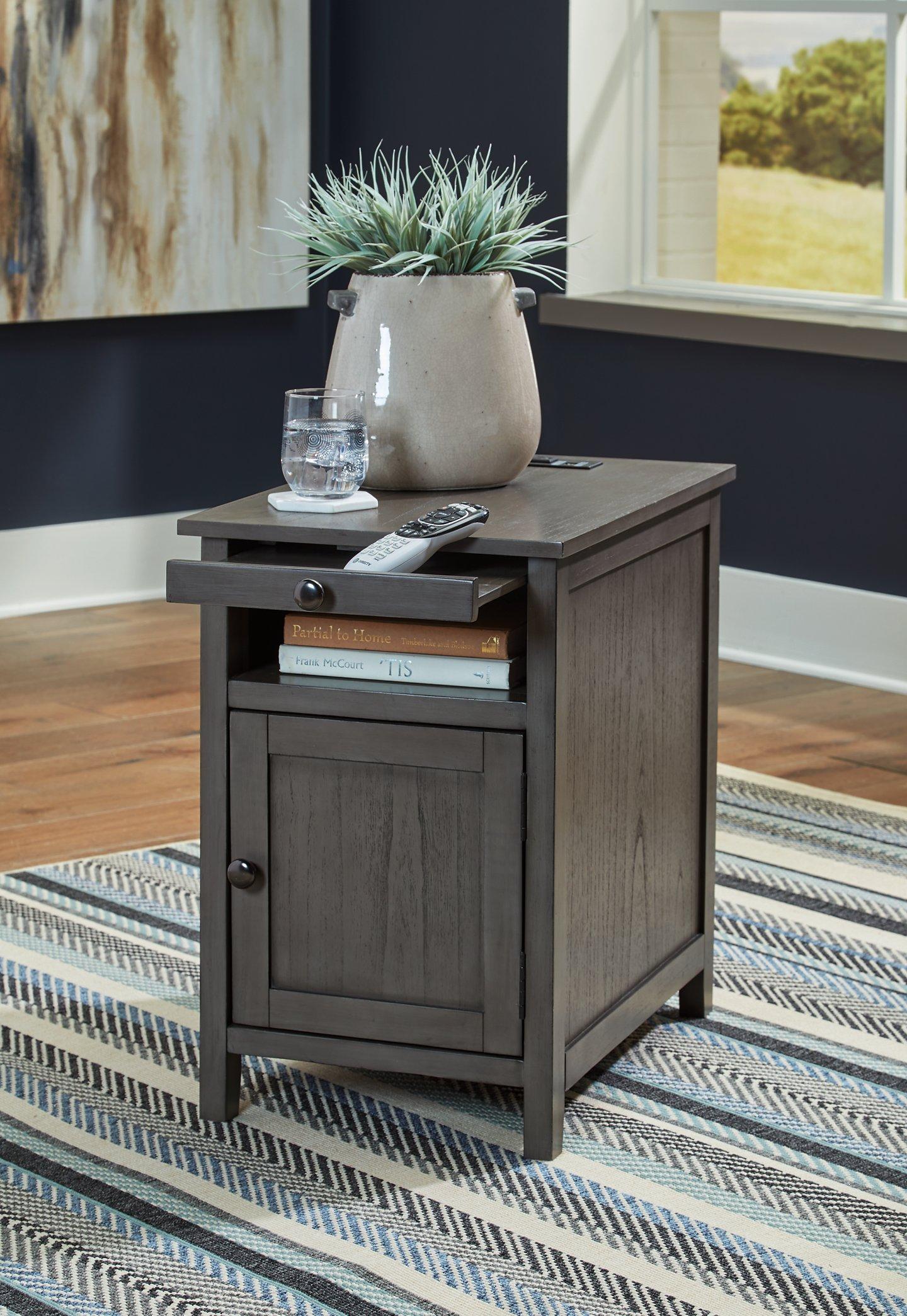 Treytown Chairside End Table - Joseph's Furniture (East Orange, NJ)