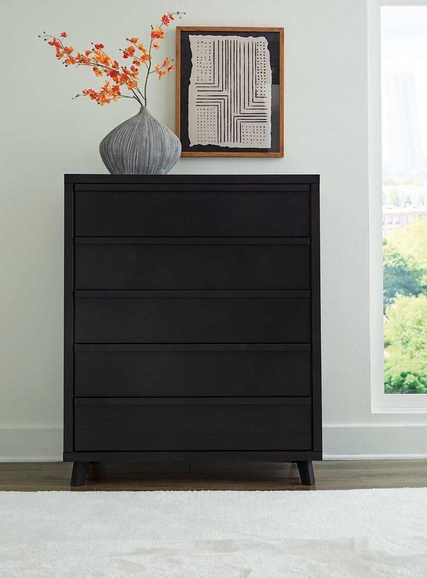 Danziar Wide Chest of Drawers - Joseph's Furniture (East Orange, NJ)