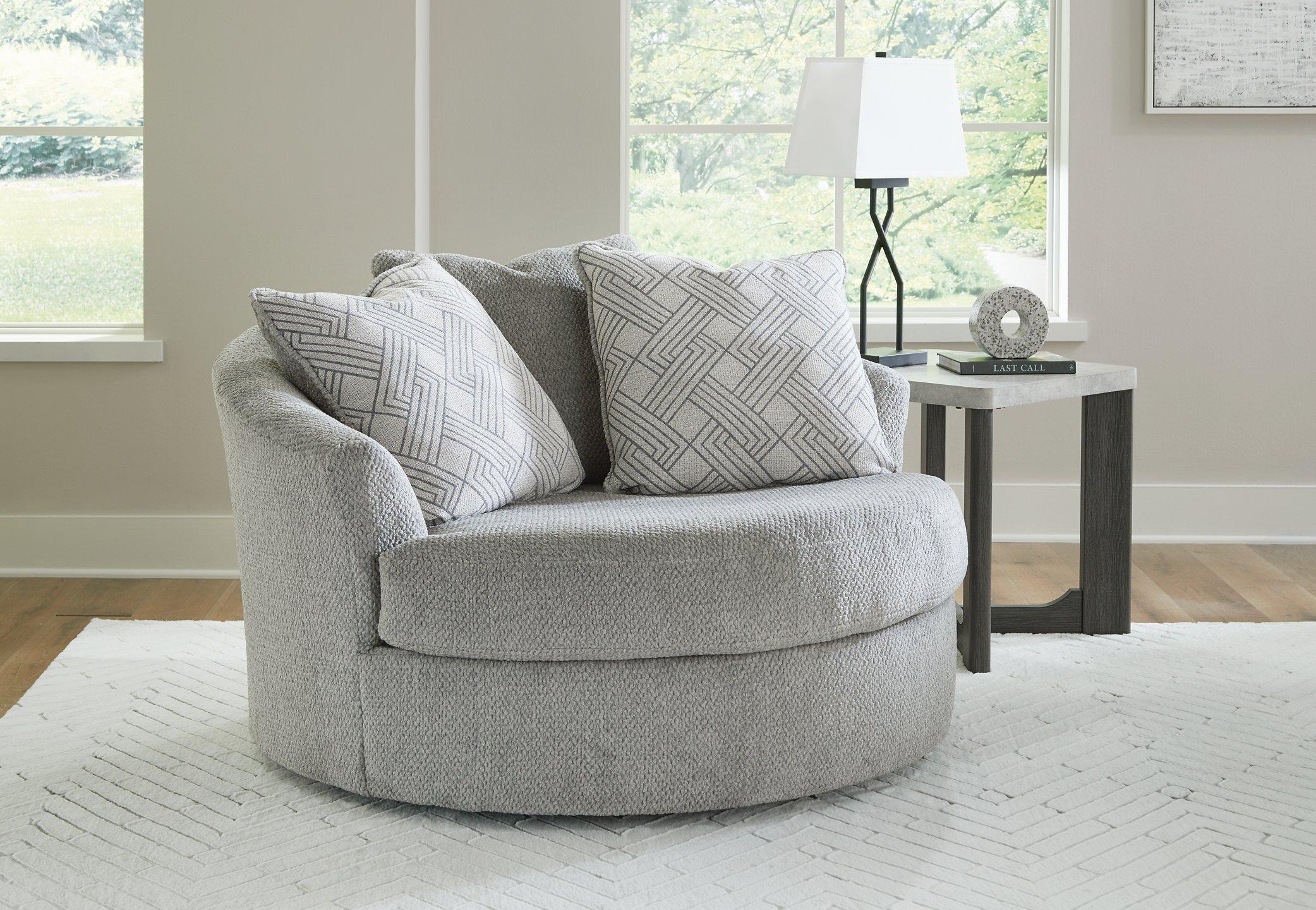 Casselbury Oversized Swivel Accent Chair - Joseph's Furniture (East Orange, NJ)