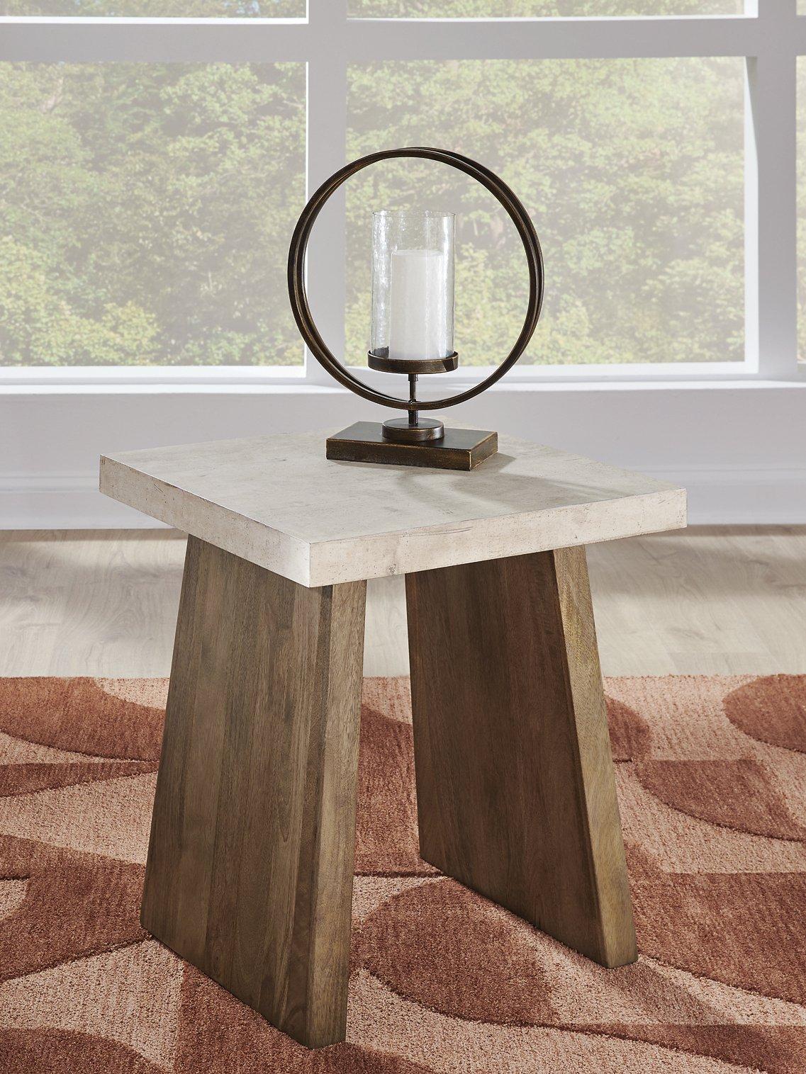 Brendalhouse End Table - Joseph's Furniture (East Orange, NJ)