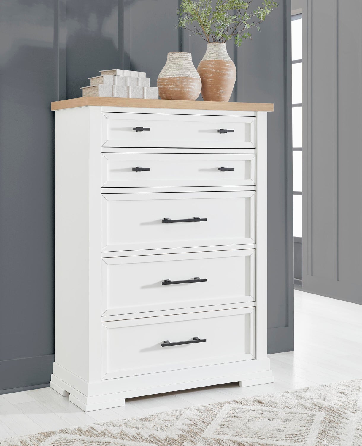 Ashbryn Chest of Drawers - Joseph's Furniture (East Orange, NJ)