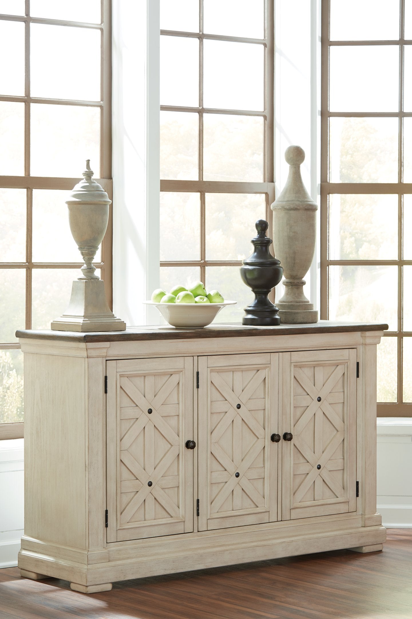 Bolanburg Dining Server - Joseph's Furniture (East Orange, NJ)