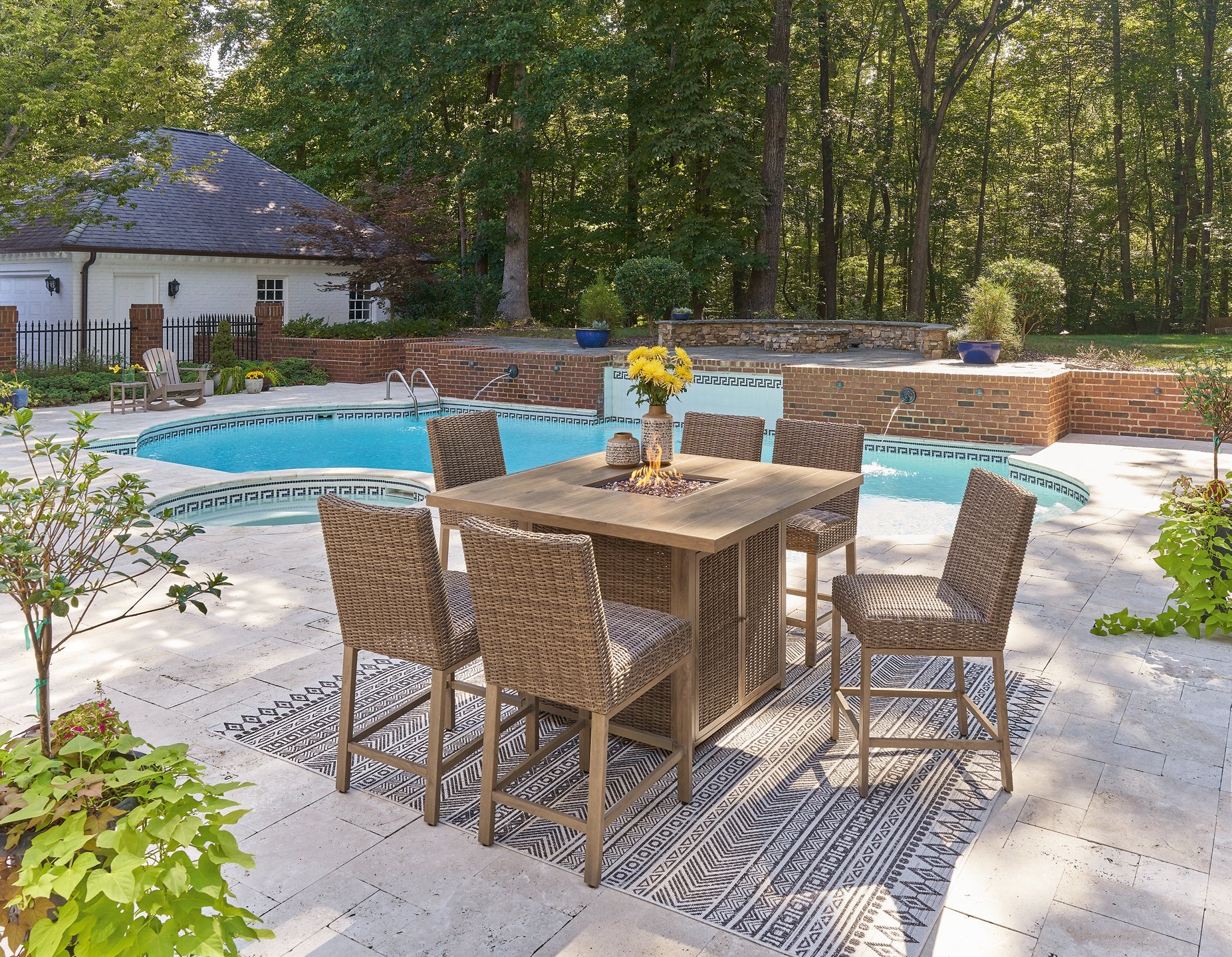 Walton Bridge Outdoor Dining Set - Joseph's Furniture (East Orange, NJ)