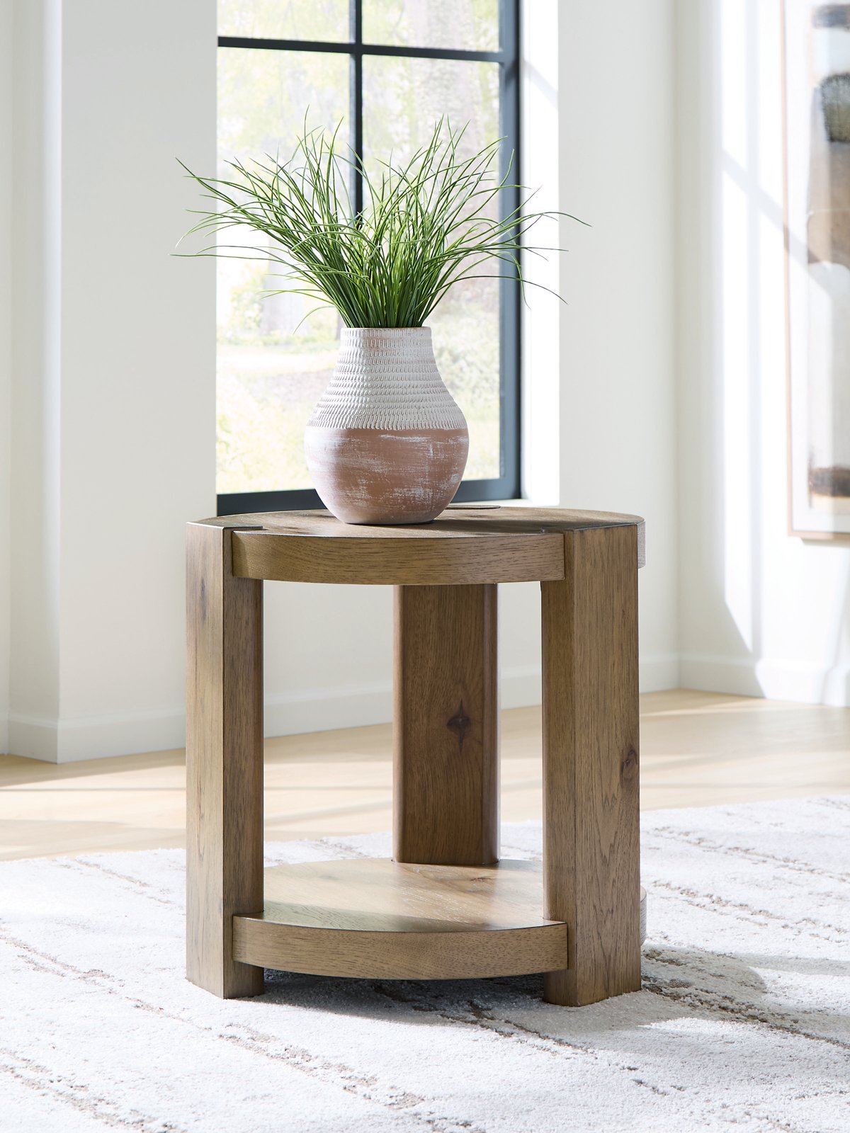 Flangren End Table - Joseph's Furniture (East Orange, NJ)