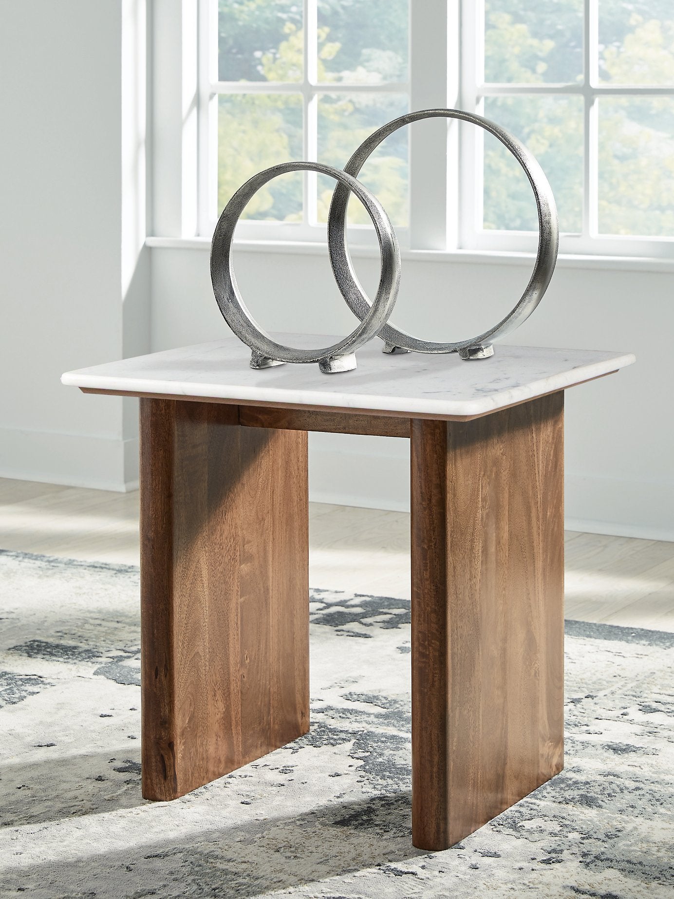 Isanti End Table - Joseph's Furniture (East Orange, NJ)