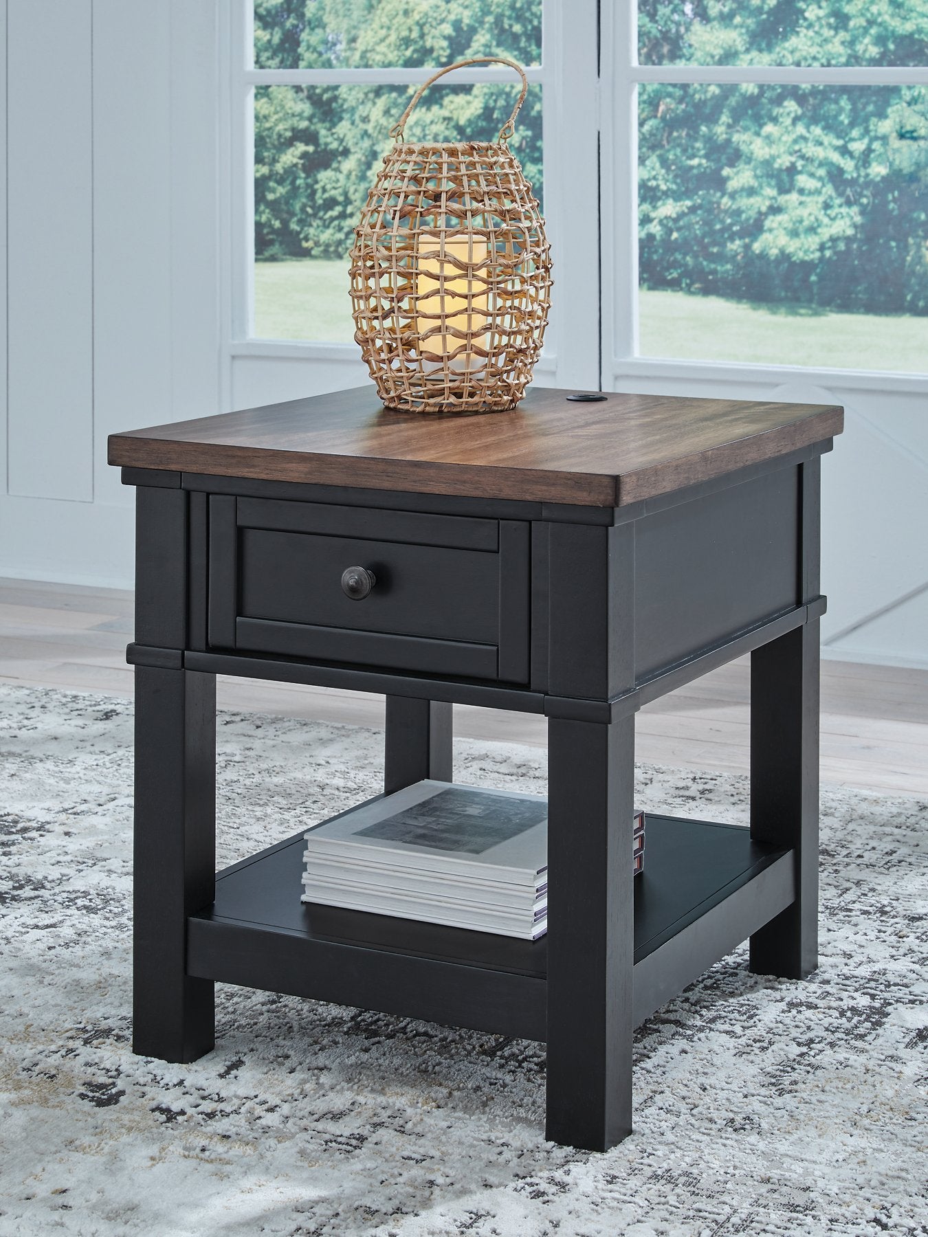 Wildenauer End Table - Joseph's Furniture (East Orange, NJ)