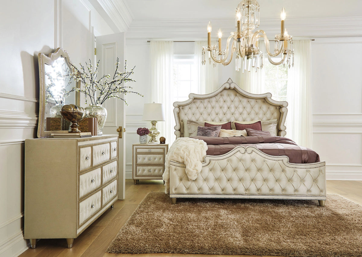 Antonella Dresser with Mirror