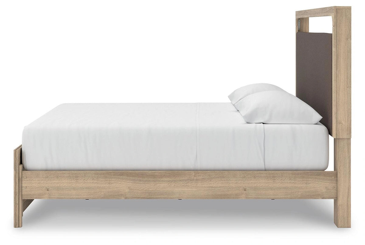 Kinlanni Upholstered Bed