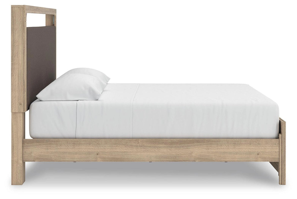 Kinlanni Upholstered Bed