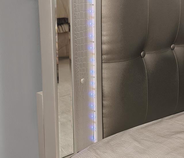 Brachium Bed White & Silver