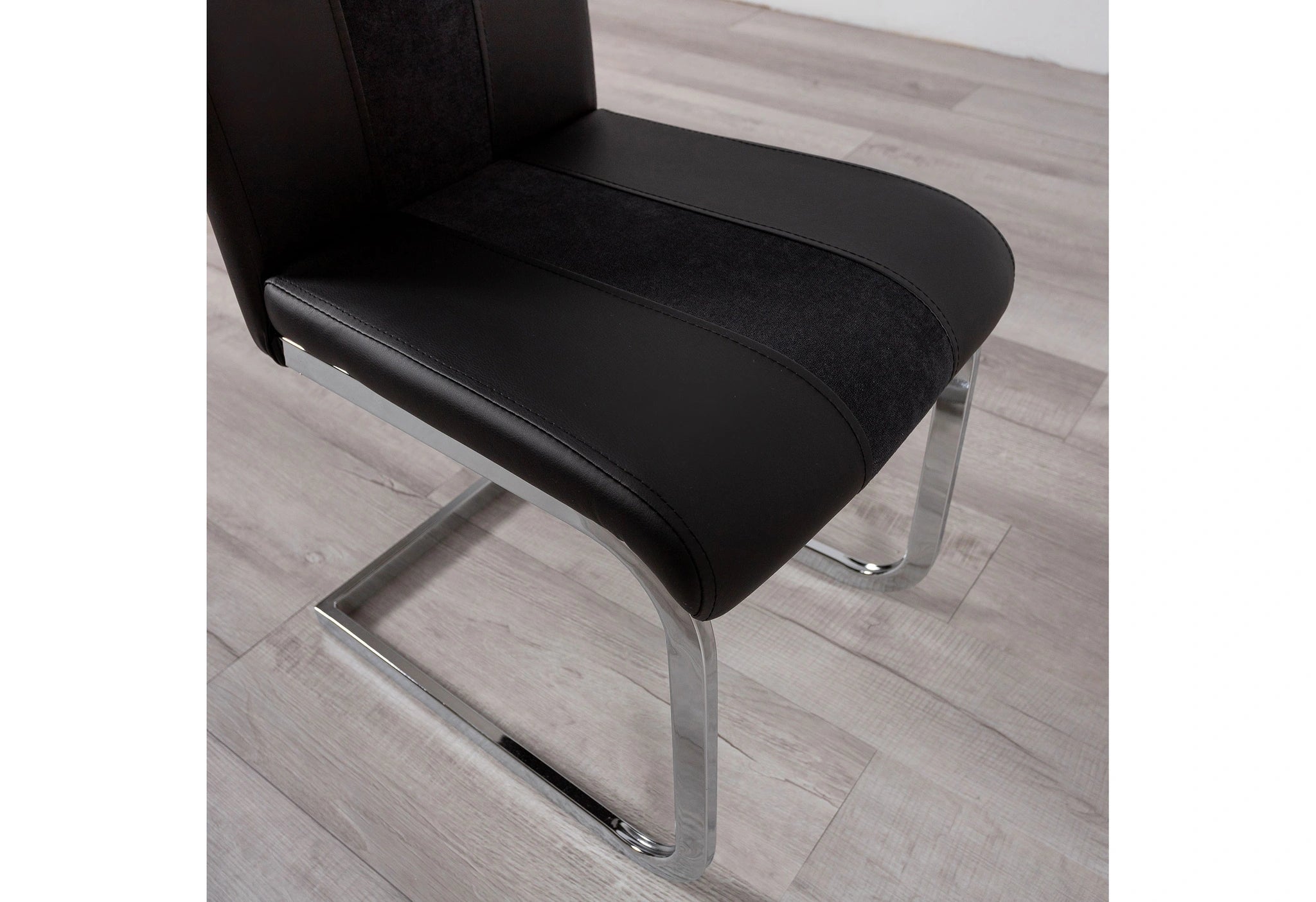 D915 Dining Chair
