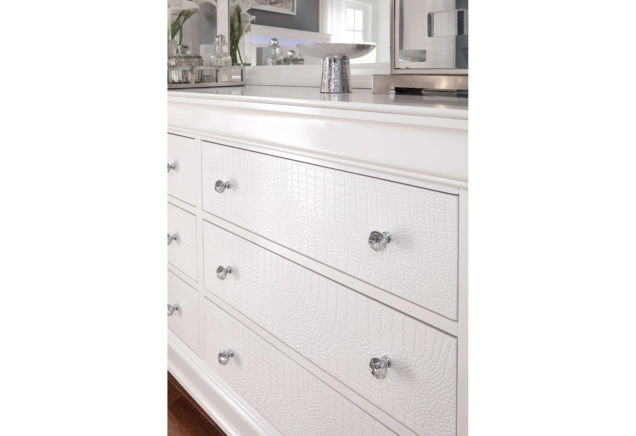 Pompei Queen Bed, Dresser, Mirror and 2 Nightstands