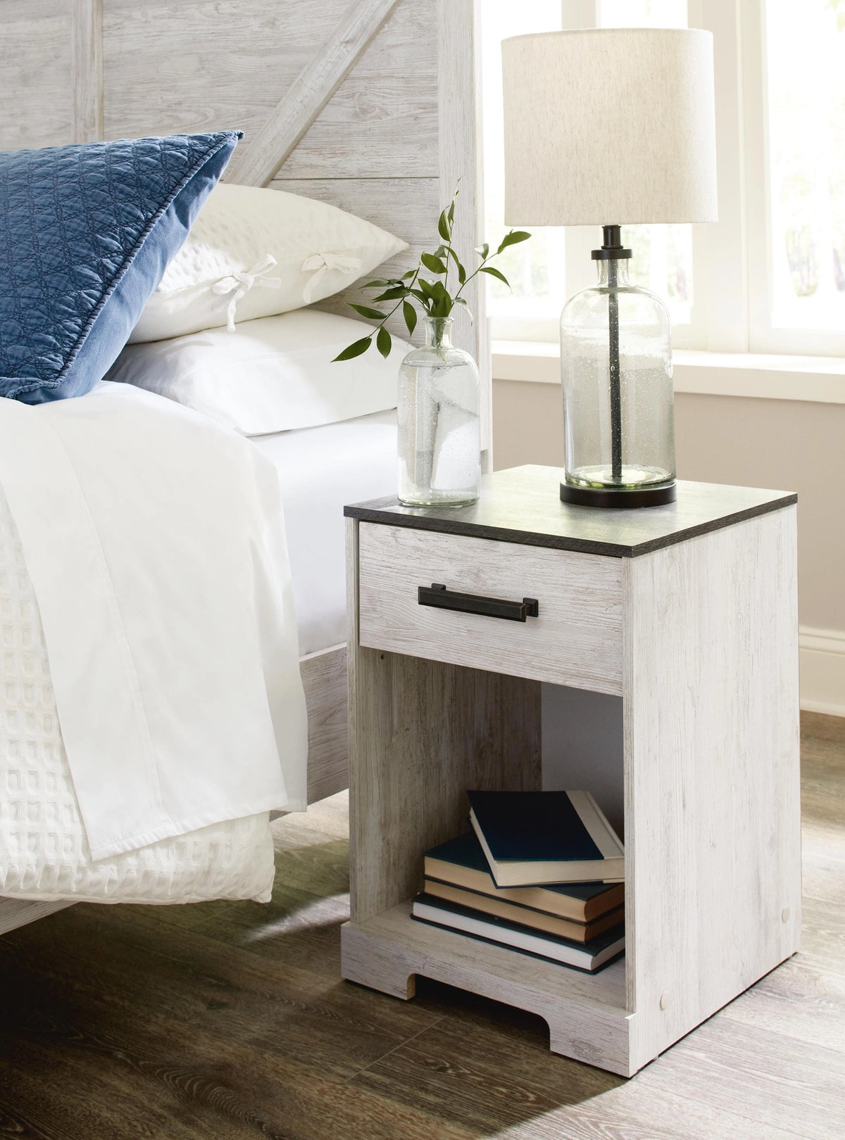 Shawburn Nightstand - Joseph's Furniture (East Orange, NJ)