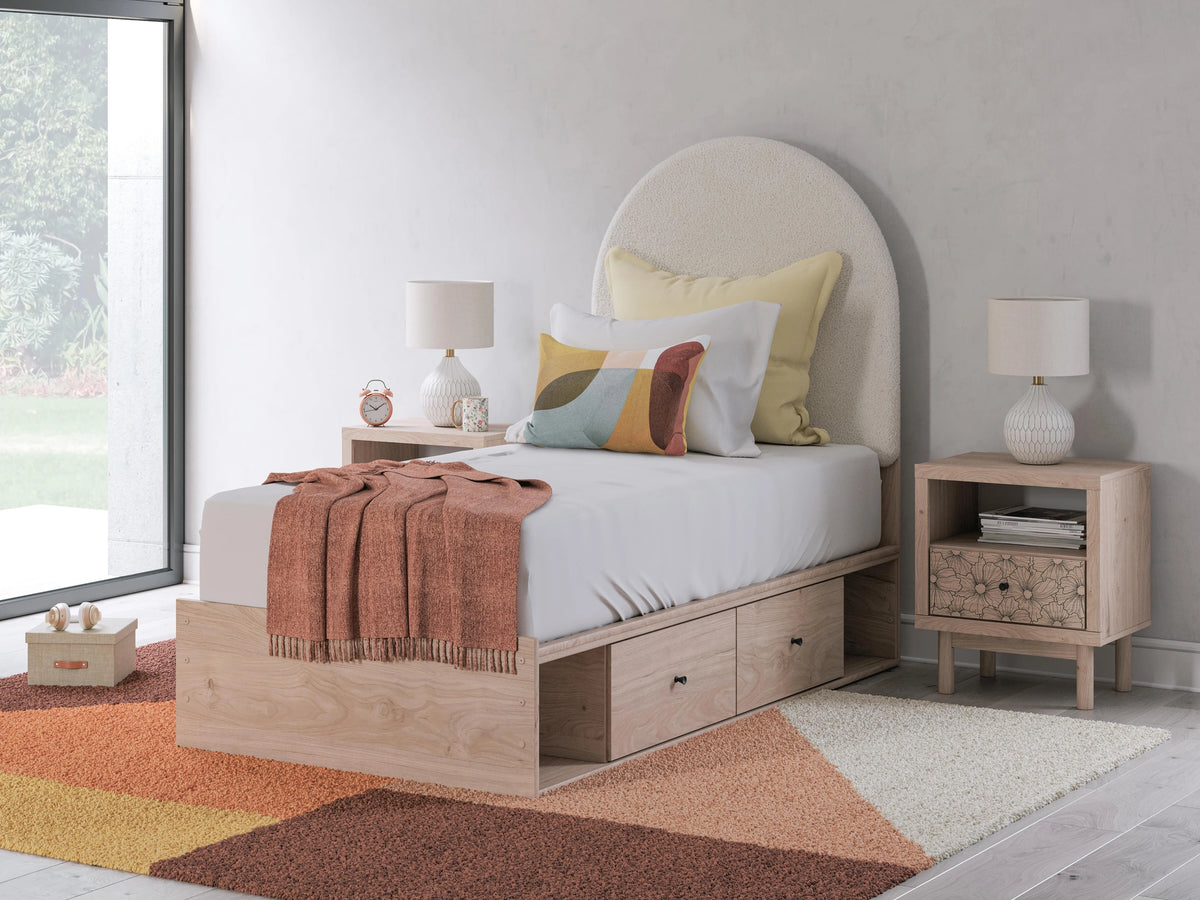 Arloster Upholstered Bed